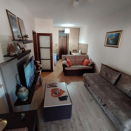 Stan Kolasin Bagian luar foto