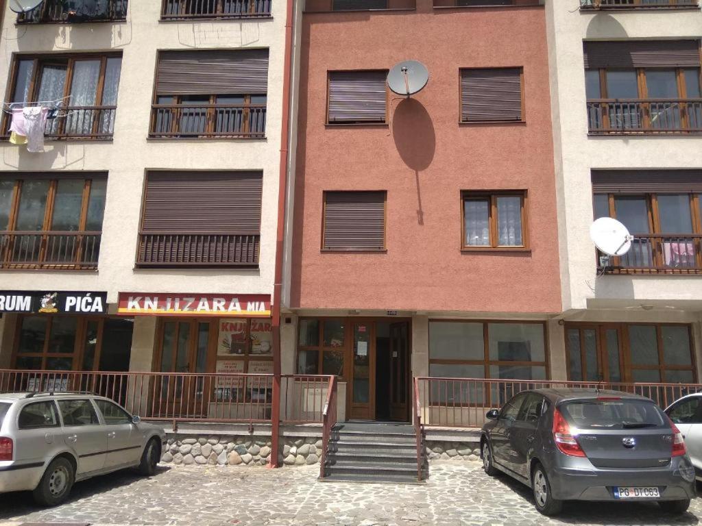 Stan Kolasin Bagian luar foto