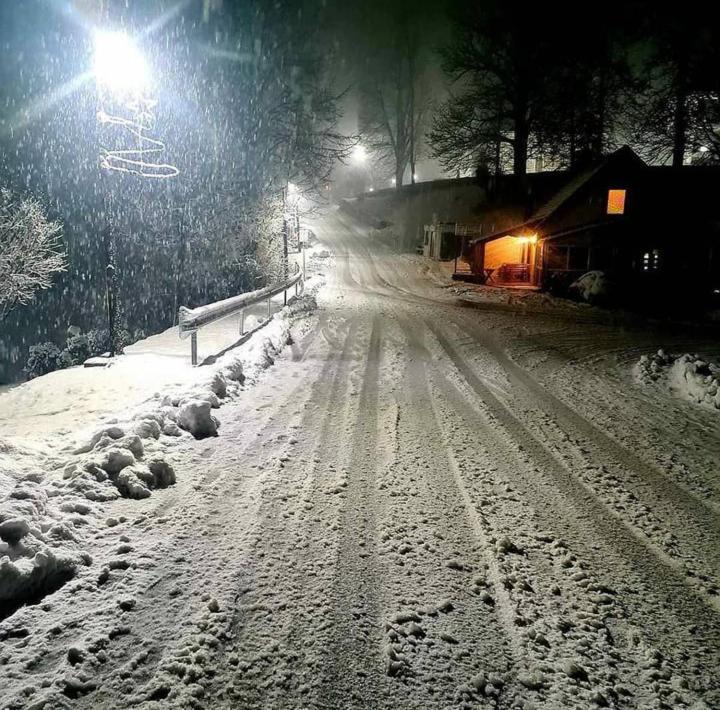 Stan Kolasin Bagian luar foto