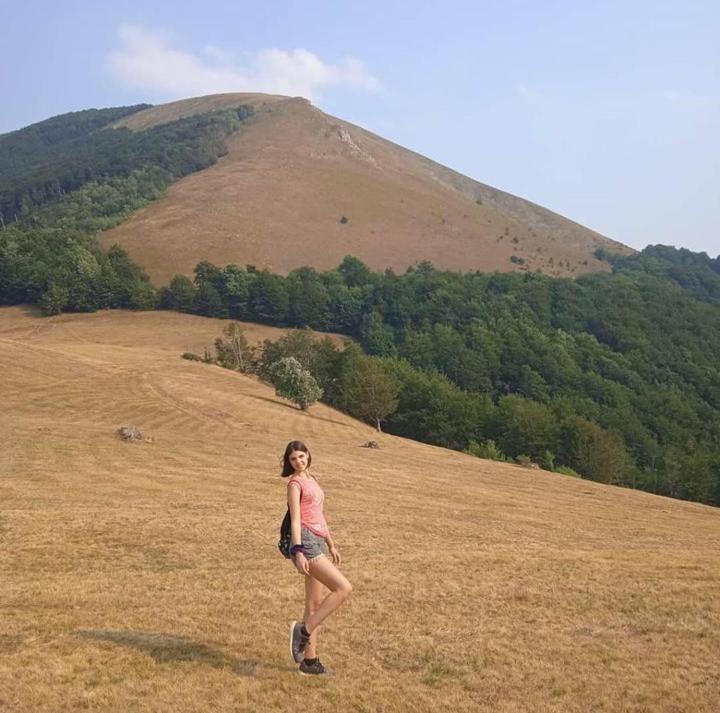 Stan Kolasin Bagian luar foto