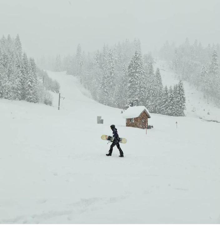 Stan Kolasin Bagian luar foto